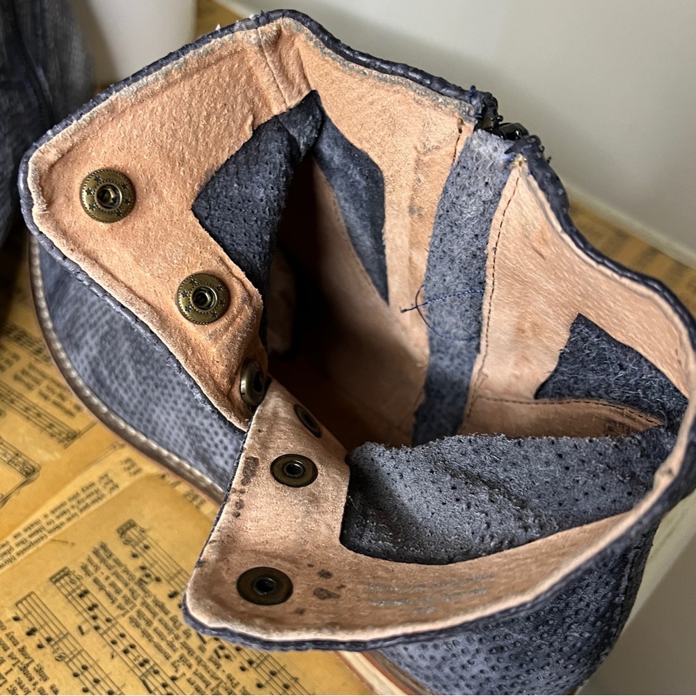 Free People Navy Perforated Leather Snap Button Zip Ankle Booties 40 - Picture 6 of 16
